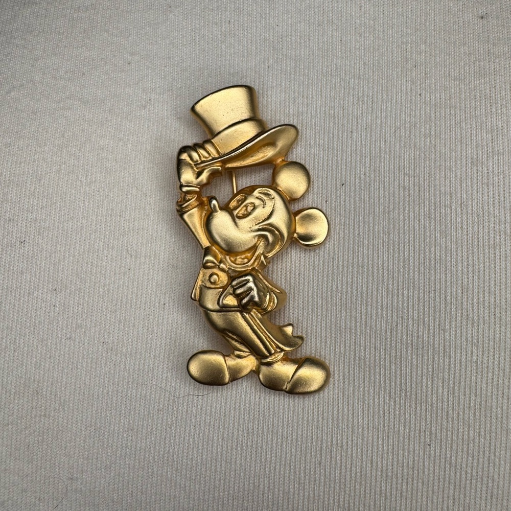Vintage Mickey Mouse pin brooch
